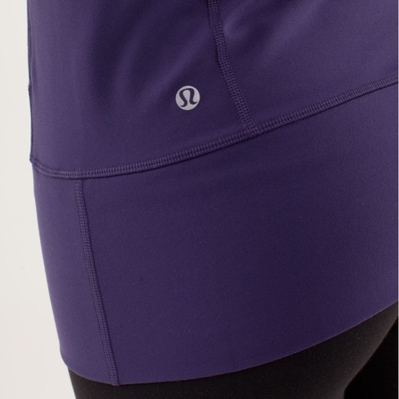 LULULEMON In Stride Jacket in Dense & Power purples. Size 4. GUC - Picture 7 of 16